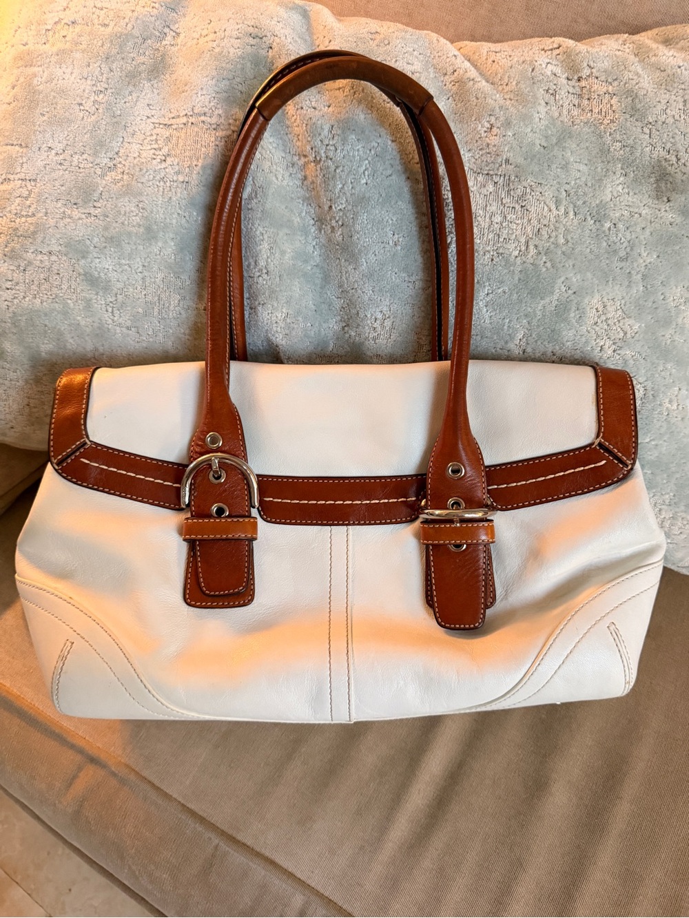 VTG Coach Soho Leather Flap Satchel Bag White Brown Trim 9636 - Picture 3 of 11